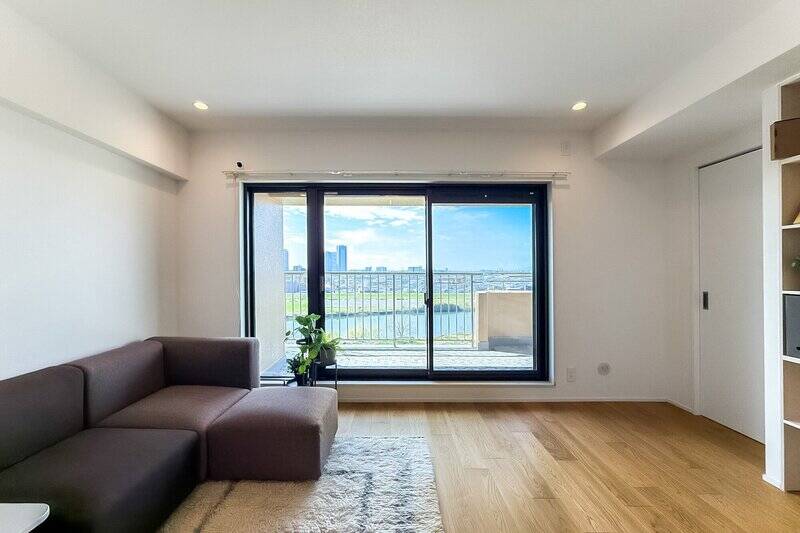 まるでサッシで切り取られた1枚の絵画。外に出てみましょう！