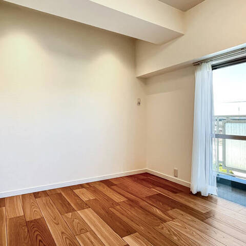 三井馬事公苑南ハイツの室内写真