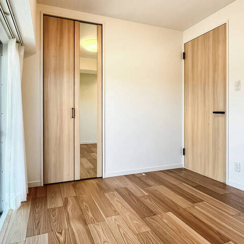 三井馬事公苑南ハイツの室内写真