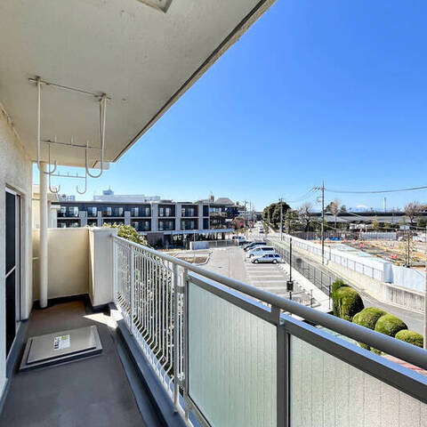 三井馬事公苑南ハイツの室内写真