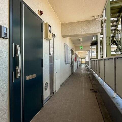 日商岩井方南町マンションの建物・共用部写真