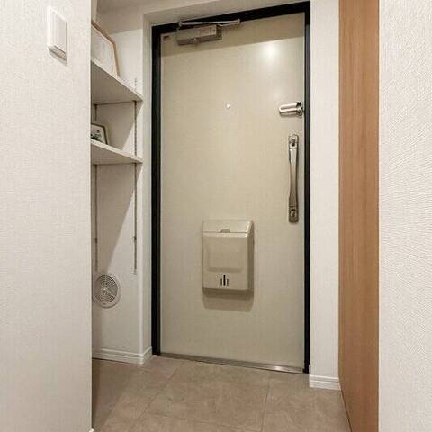 日商岩井方南町マンションの室内写真