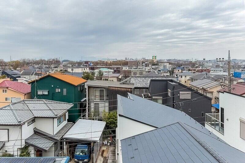 と叫びたくなるような、抜けのある眺望。高い建物がないと空が広く見えて気持ちがいい！