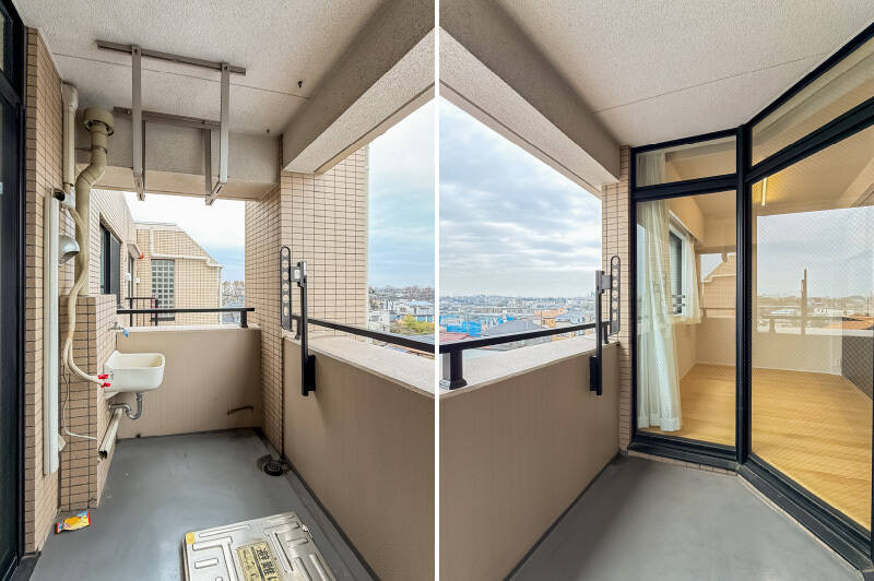 バルコニーには物干し金具とスロップシンクが付いています。スニーカーや、お子さまのどろんこ服などを洗うのに適していますね！