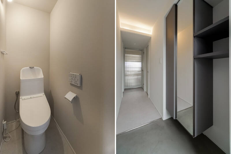 <b>左・</b>照明がドラマティックな明暗をつくるトイレ。/<b>右・</b>最後に、玄関からパシャリ。天井の間接照明や、型ガラスを使ったLDKのドアなど、入った瞬間からこだわりを感じますね。
