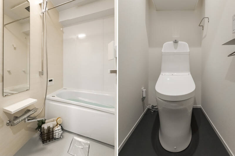 <b>左・</b>&nbsp;コンパクトな1116サイズのユニットバス。／<b>右・</b>トイレは洗面室からアクセスできます。