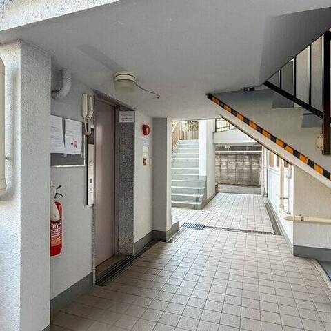 中野フラワーマンションの建物・共用部写真