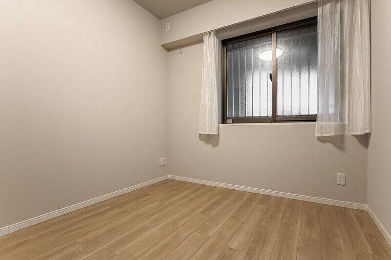 子ども部屋やワークスペースとして使えそうな洋室C。こちらもクローゼット付きです。