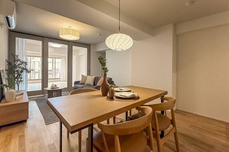 続いてご紹介する、洋室A、洋室B、サービスルームはLDKからアクセスします。