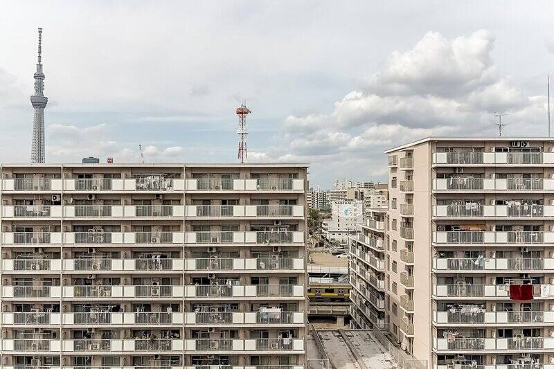 北側の窓からは「東京スカイツリー」の上半身が見えます！