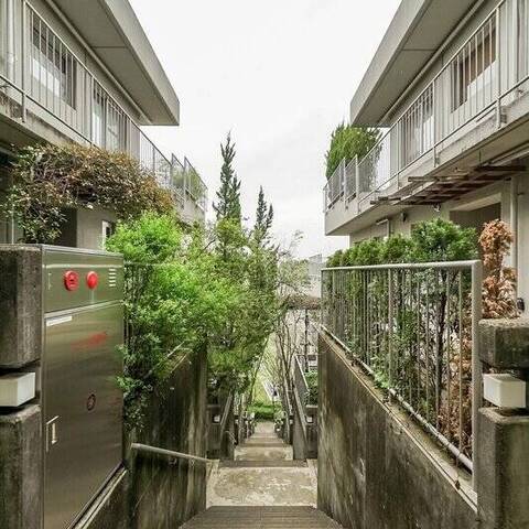 ペガサスマンション大倉山(1〜4号棟)の建物・共用部写真