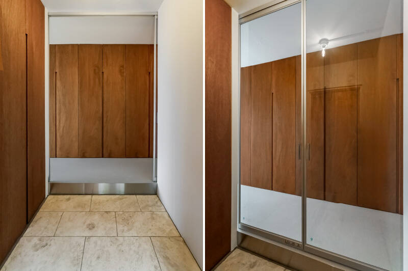 <b>左・</b>玄関土間は広く取られ、トールサイズのシューズボックスが備わっています。／<b>右・</b>また、玄関はガラスの引き戸で仕切れる造り。廊下から外を眺めた時に感じた美しさには、ガラス扉もさりげなく寄与しています。