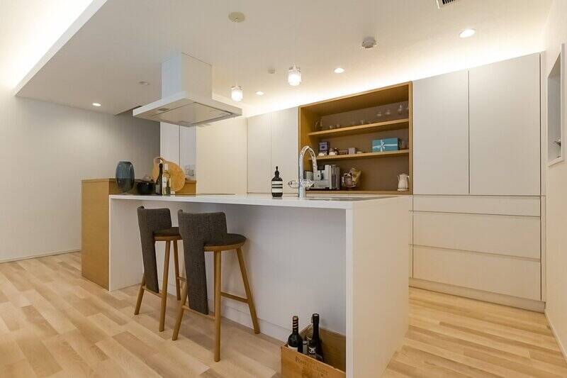 理想を詰め込んだ造作オープンキッチン。スマートなのは見た目だけではありません。機能性もチェックしていきましょう。