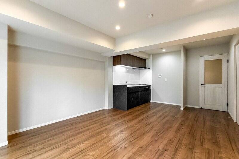 リビングとダイニングを分けて家具を配置しやすい長方形です。