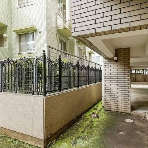 ガーデンアルバ幡ヶ谷の眺望・バルコニー写真