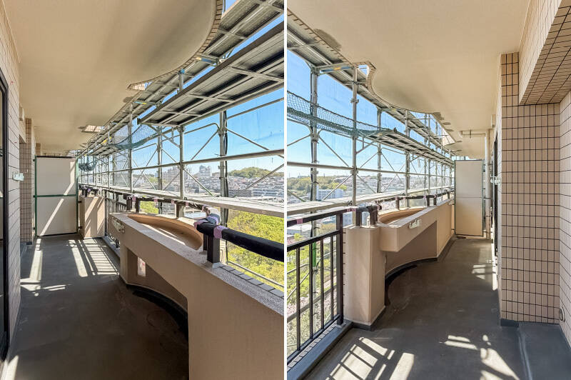 バルコニーは物干し金具付きです。