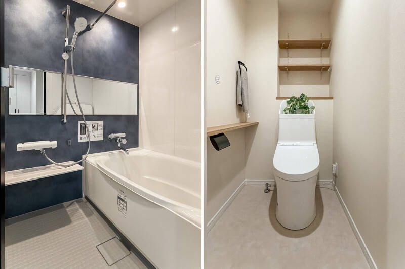 <b>左・</b>1317サイズのユニットバスは浴室乾燥機付き。／<b>右・</b>トイレの背面にも可動棚付きのニッチ収納が。腰の高さに飾り棚も設置されています。