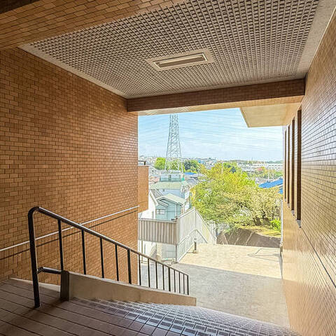 ダイアパレス菊名の建物・共用部写真