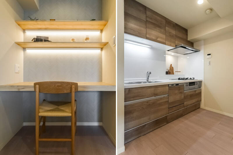 <b>左・</b>カウンターにはコンセントと2台の照明付きのオープン棚が備わっています。仕事や趣味が捗りそう！ ／<b>右・</b>キッチンは3口コンロ・食洗機・浄水器一体型水栓付き。背面には冷蔵庫とレンジボードなどを置ける余裕があります。