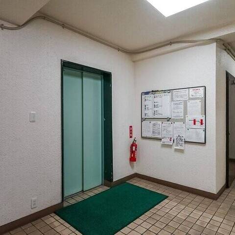 サニーハイツ王子本町の建物・共用部写真
