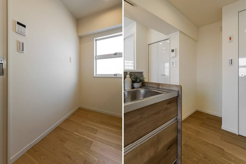 <b>左・</b>背面にはカップボードが置けるスペースが設けられています。これから置く家具に合わせて、コンセントが高めに設置されているのはありがたい。／<b>右・</b>冷蔵庫置き場はキッチンの隣に配されています。隣の収納はパントリーのように使用するのもよさそう。