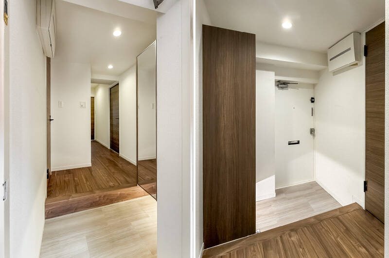 玄関まわりには、姿見付きのシューズボックスを設置済みです。