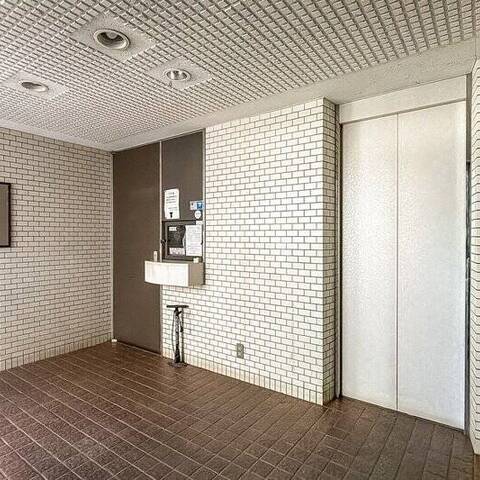 秀和祖師谷大蔵レジデンスの建物・共用部写真