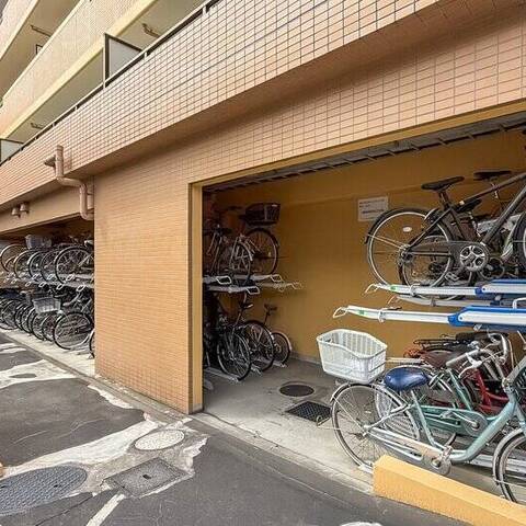 クレッセント武蔵新城イーストの建物・共用部写真