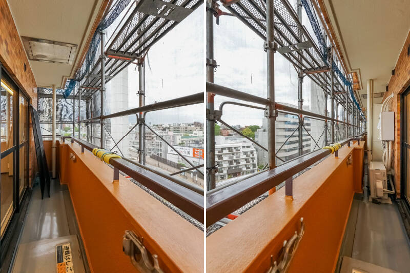 物干し金具は壁面に設置。外干しによる汚れやにおいが気になる場合には、浴室乾燥機や乾燥機付き洗濯機の活用もよさそうです。