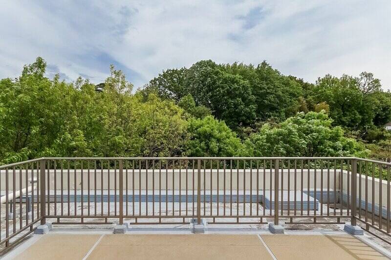 鳥のさえずりと、さらさらと擦れる葉の音。視覚だけでなく、音でも癒しを与えてくれます。