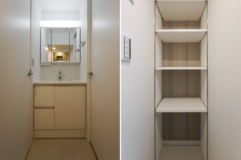 左・シンプルな洗面台。／右・洗面室には可動棚を設置済みで、脱衣スペースとしても十分な広さがあります。