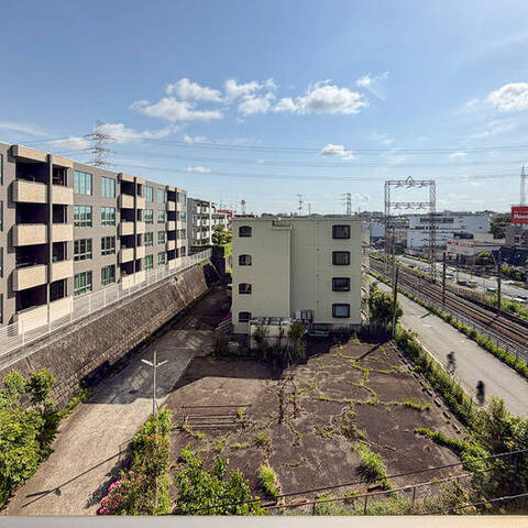 ヒルズ市が尾ブライトステージの室内写真