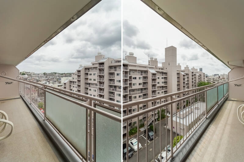 バルコニーは南東向き。晴れた日には気持ちよく陽射しが入りそうですね！