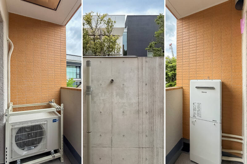 北東向きで、コンパクトなサイズ感のバルコニー。正面には塀を隔てて、向かいに建つ住居が見えます。視線が気になることはなさそうですが、建物との距離感は現地でお確かめください。