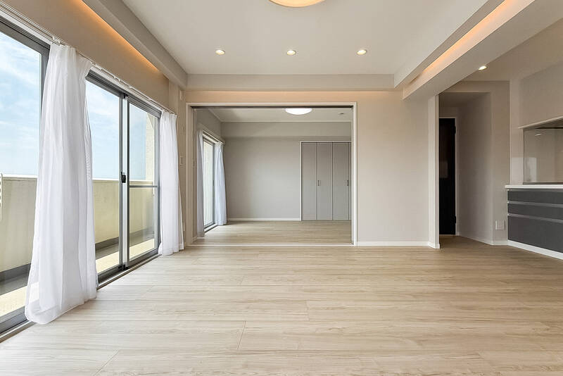 洋室Aの引き戸を全開にして、ひと続きで使うこともできます! 陽だまりを感じながら、家族でゆったりと過ごせそうですね。
