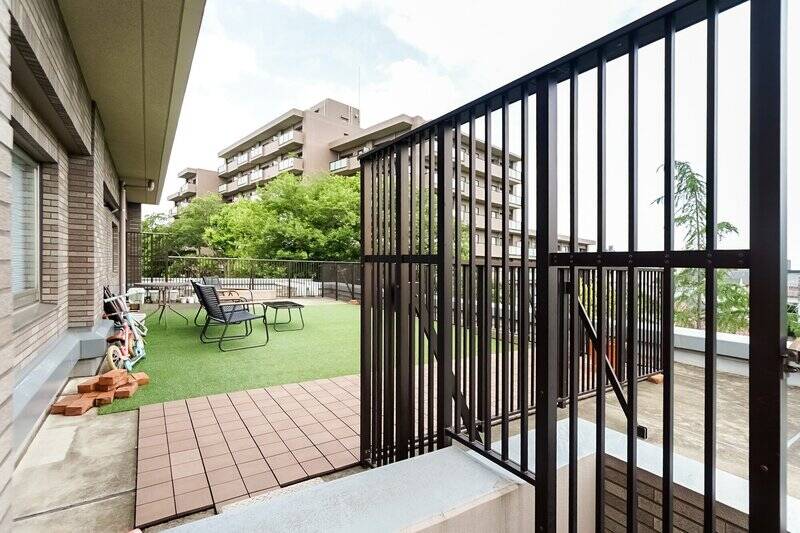 続いて、冒頭でご紹介したルーフバルコニーへ。