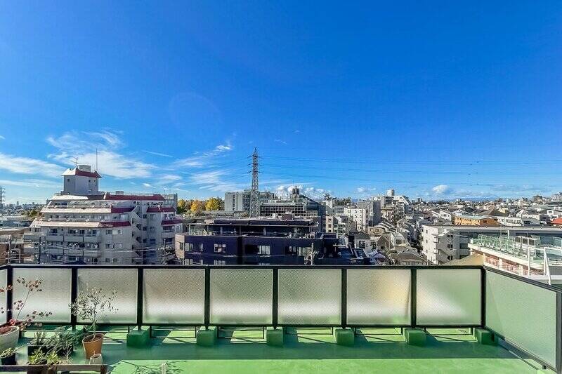 晴れた日はこんな感じ。思わず深呼吸したくなるような、気持ちのいい眺め◎