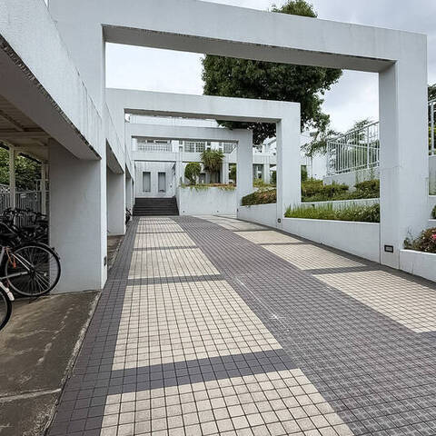 百合ヶ丘ガーデンハウスの建物・共用部写真