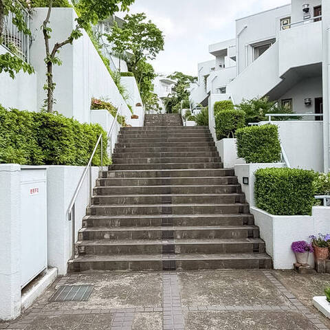 百合ヶ丘ガーデンハウスの建物・共用部写真