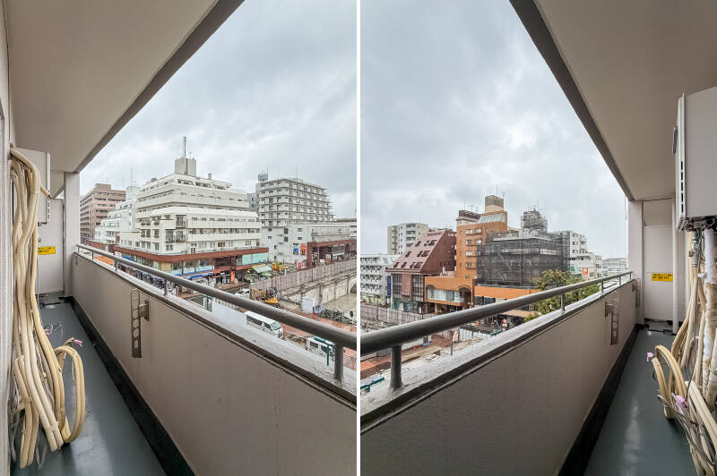 バルコニーは、洋室からLDKにまたがるワイドな設計です。