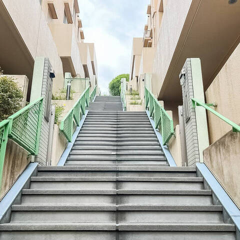 東急ドエル横浜ヒルサイドガーデン(1〜5番館)の建物・共用部写真