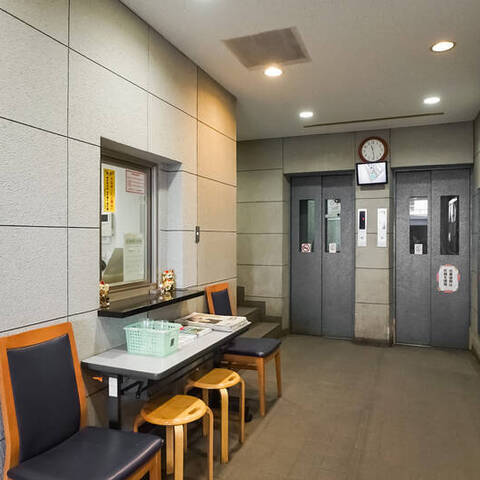 シャトレ明大前の建物・共用部写真
