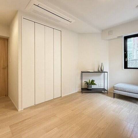 インペリアル表参道の室内写真