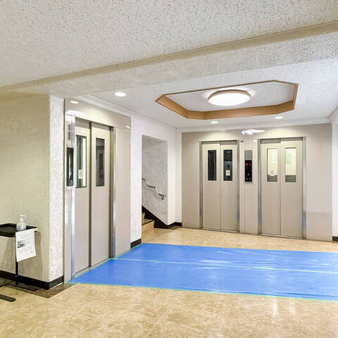 秀和幡ヶ谷レジデンスの建物・共用部写真