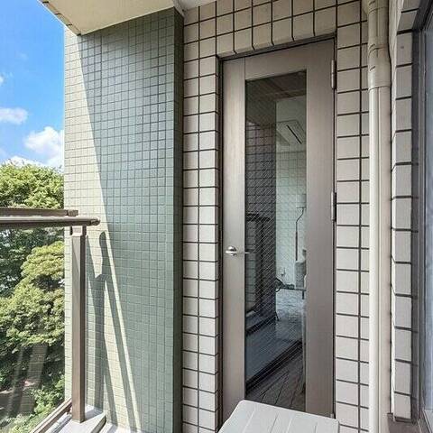 ヒルズ新宿御苑の室内写真