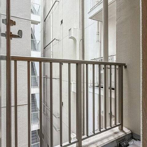 ヒルズ新宿御苑の室内写真