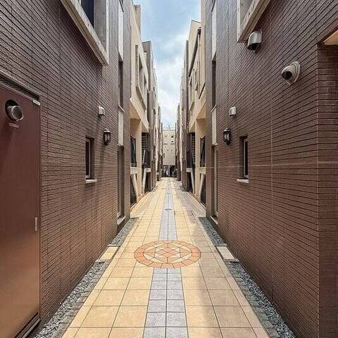 グラシオ早稲田夏目坂の建物・共用部写真