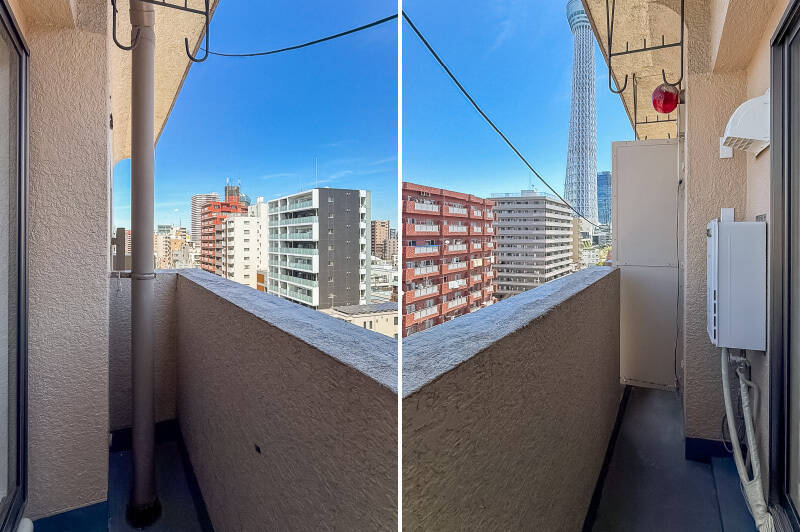 バルコニーはコンパクトなサイズ感。右手に首をぐいっと向けると……