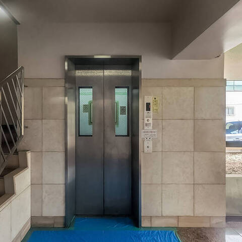 中銀上野パークマンシオンの建物・共用部写真
