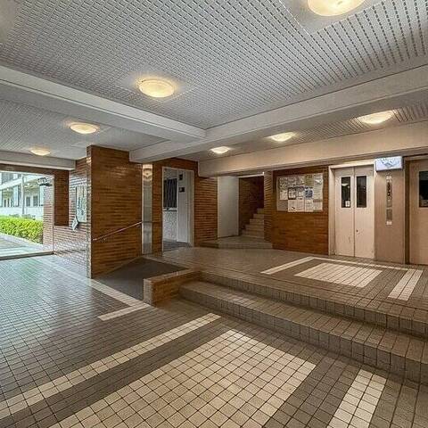 ローズハイツ横浜西口の建物・共用部写真